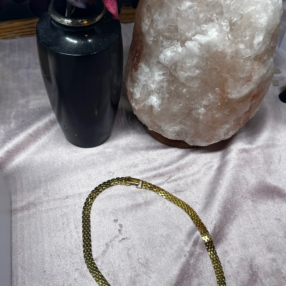 Elegant Napier Gold Chain Necklace - Picture 3 of 5